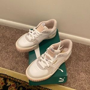 Womens brand new pumas